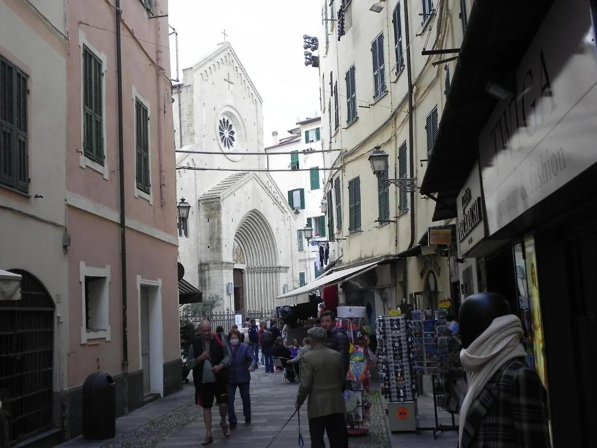 Centralissimo Trilocale su due piani - Flavio House Sanremo 0*,