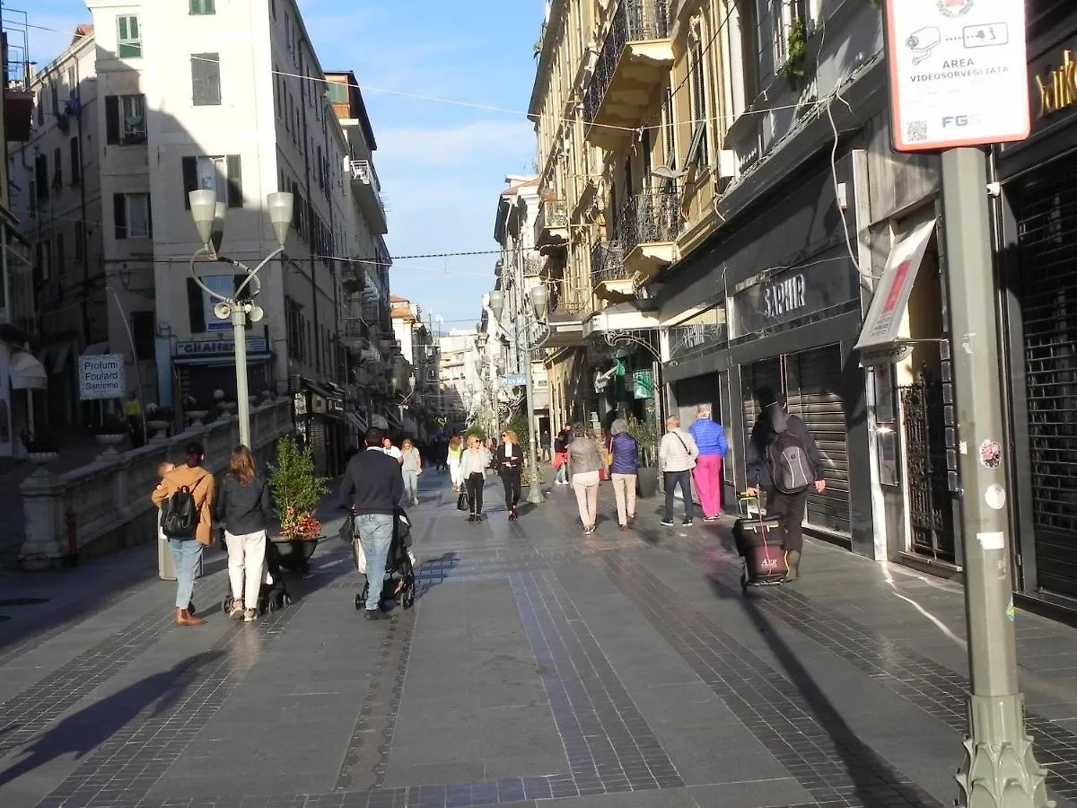 Centralissimo Trilocale su due piani - Flavio House Sanremo